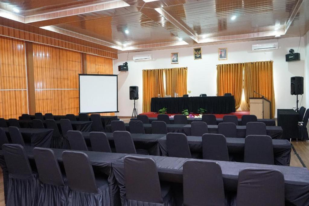 Ren'Z Hotel Pangkal Pinang Ngoại thất bức ảnh